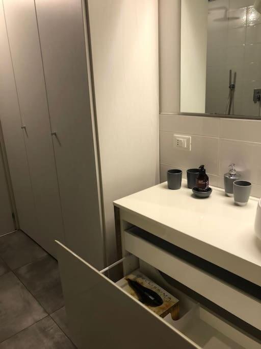 La Petite Maison - Two-Room Apartment Bergamo Exteriör bild
