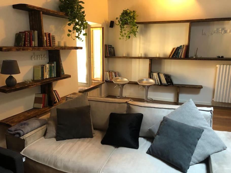 La Petite Maison - Two-Room Apartment Bergamo Exteriör bild